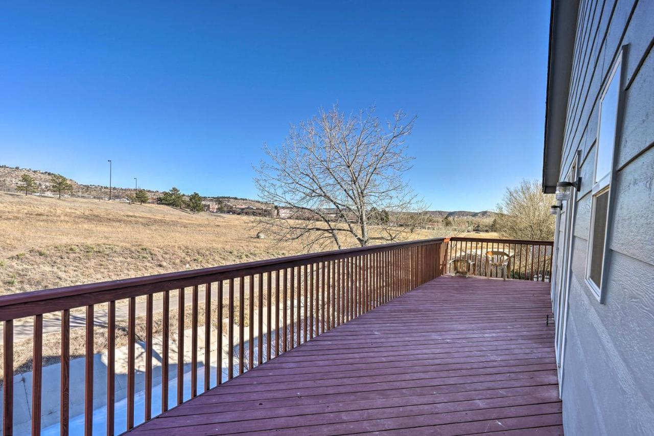 Updated Springs Home - 3 Mi To Garden Of The Gods! コロラドスプリングス エクステリア 写真